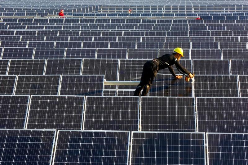 EU to Avoid Trade Curbs in China Solar Panel Firms Battle