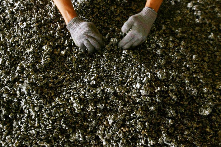 Indonesia, China to Cut Nickel Output as EV Metal Loses Sheen