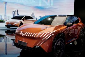 Foreign Carmakers Seek Chinese EV Partners on AI, Smart Tech